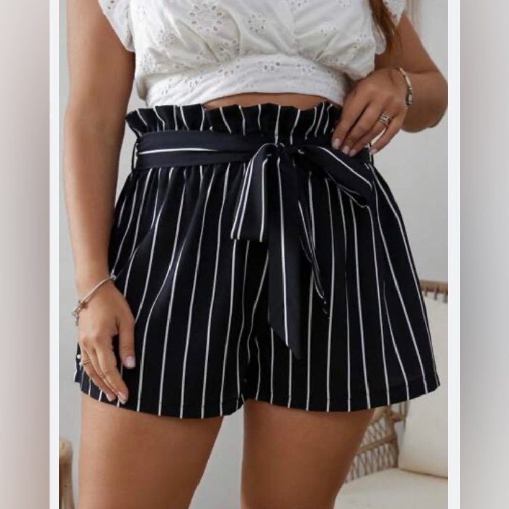 Black and White Pinstripe High Waist Paper Bag Cotton Shorts Size Medium SHEIN